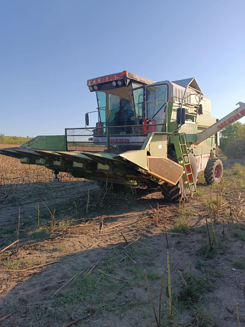 Комбайн Claas Mega 208