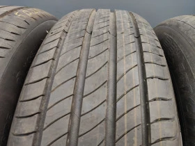 Гуми Летни 215/65R17, снимка 2 - Гуми и джанти - 44458057