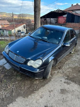 Mercedes-Benz C 220 2.2 cdi 143 цялата кола се продава, снимка 1