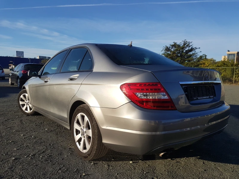 Mercedes-Benz C 220 2, 2CDI136ksLEDFACENAVIAVTOMATIKEU5, снимка 4 - Автомобили и джипове - 37726301