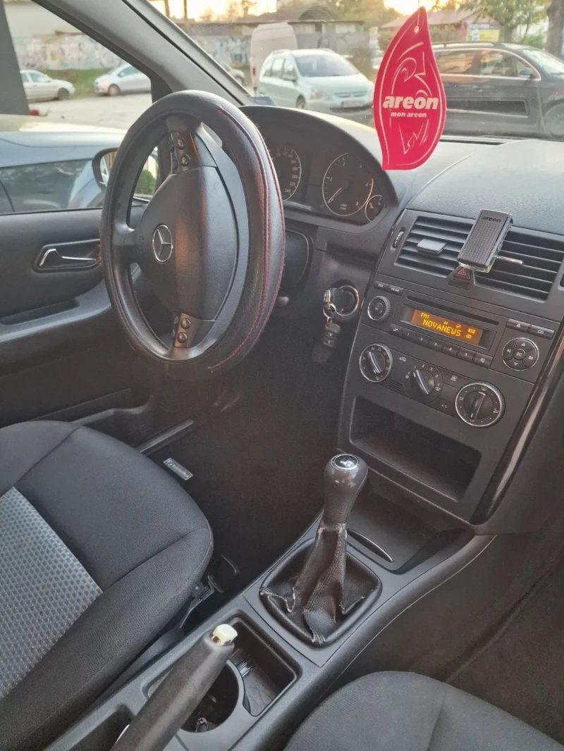 Mercedes-Benz A 180, снимка 10 - Автомобили и джипове - 49200124