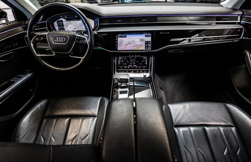 Audi A8 50TDI/QUATTRO/286HP/MTRX/ACC/PANO/360/104g, снимка 11 - Автомобили и джипове - 51328083