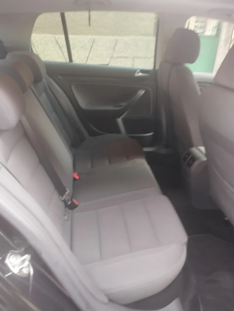 VW Golf 2.0, снимка 5 - Автомобили и джипове - 52260169