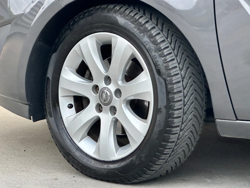 Opel Meriva 1.4i ECO TEC 100 HP БЕНЗИН ГАЗ 2011 Г. РЕГИСТРИРАН, снимка 17 - Автомобили и джипове - 52512641