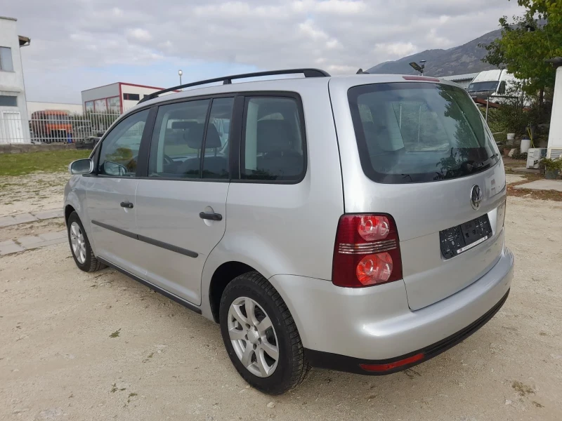 VW Touran 1.9 TDI 105к.с. 6 скорости, снимка 9 - Автомобили и джипове - 52071773