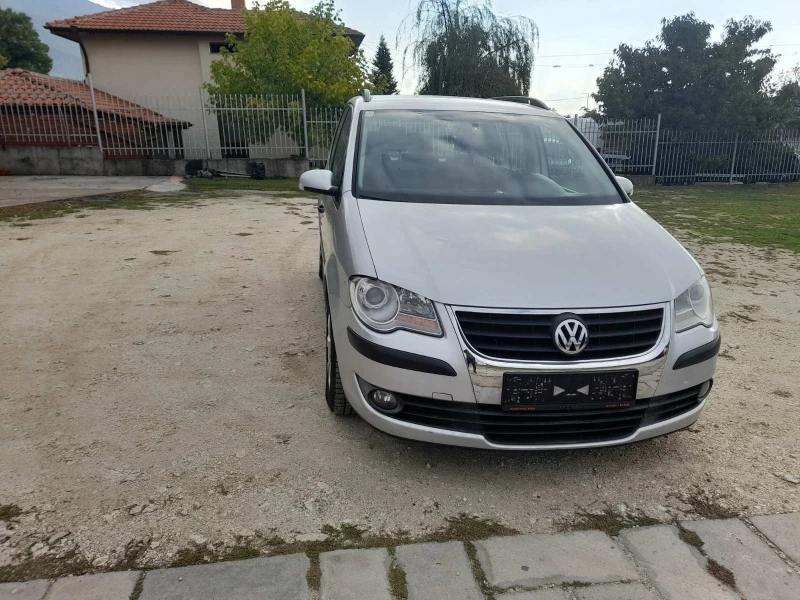 VW Touran 1.9 TDI 105к.с. 6 скорости, снимка 2 - Автомобили и джипове - 52071773
