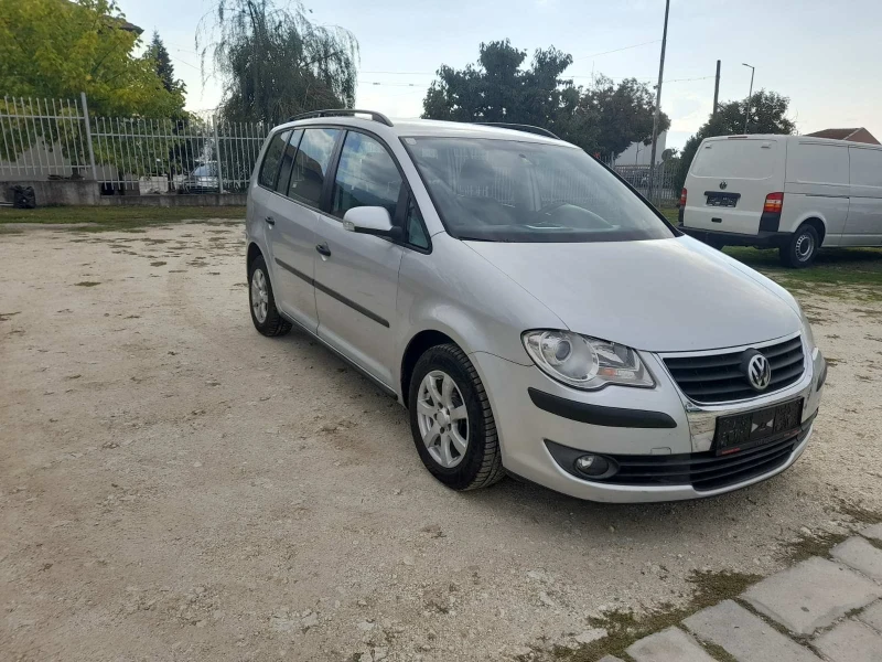 VW Touran 1.9 TDI 105к.с. 6 скорости, снимка 4 - Автомобили и джипове - 52071773