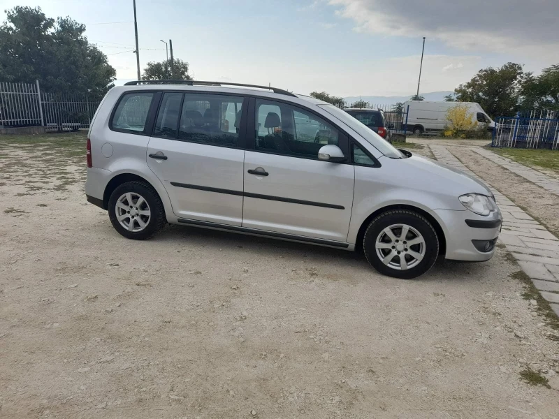 VW Touran 1.9 TDI 105к.с. 6 скорости, снимка 3 - Автомобили и джипове - 52071773