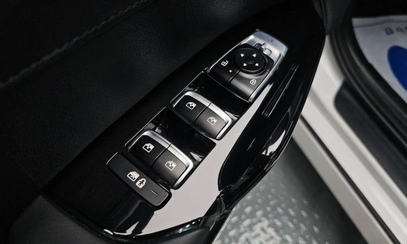 Kia K5 2.0 Noblesse * НАЙ-ДОБРА ЦЕНА В БЪЛГАРИЯ* , снимка 14 - Автомобили и джипове - 52357298