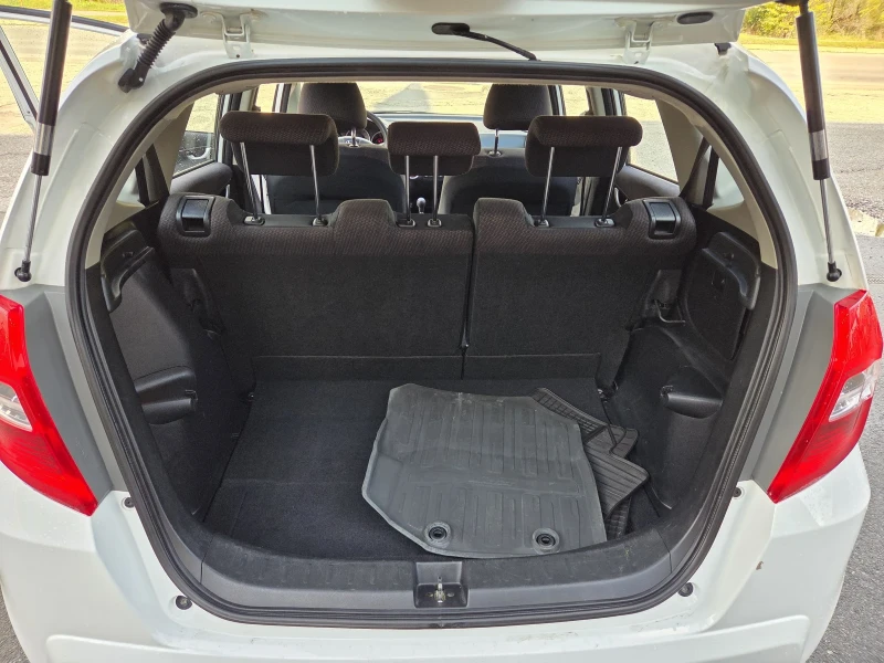 Honda Jazz 1, 4 i 100 hp, снимка 12 - Автомобили и джипове - 52497277