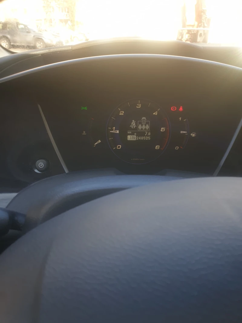 Honda Civic 2.2 CRDI 140 к.с., снимка 8 - Автомобили и джипове - 52905275