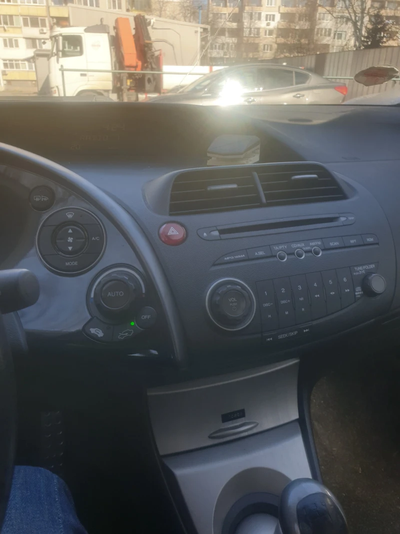 Honda Civic 2.2 CRDI 140 к.с., снимка 7 - Автомобили и джипове - 52905275