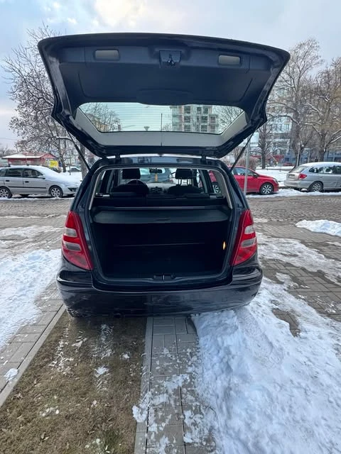 Mercedes-Benz A 180, снимка 5 - Автомобили и джипове - 49200124