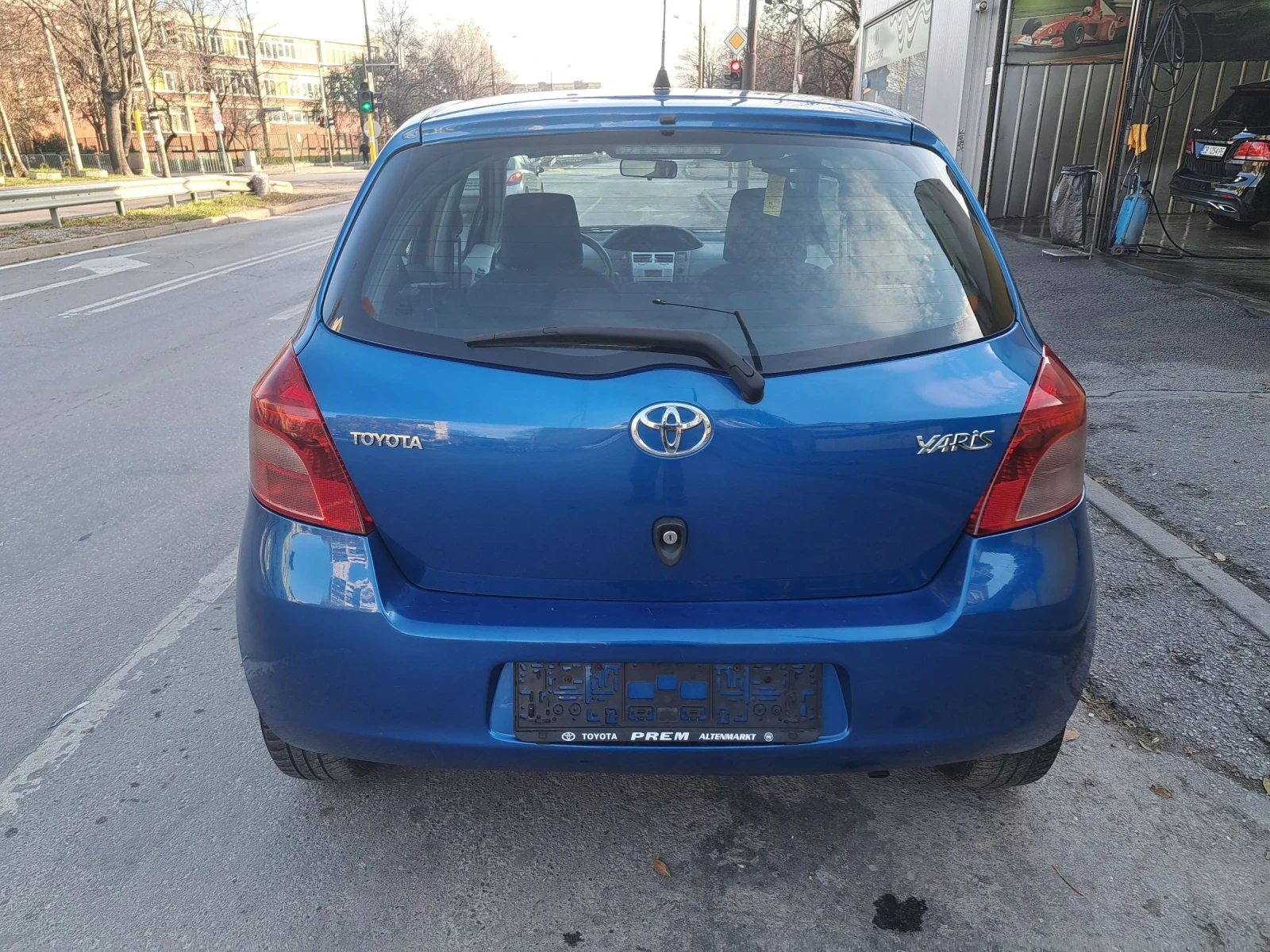 Toyota Yaris 1.0VVT - изображение 6