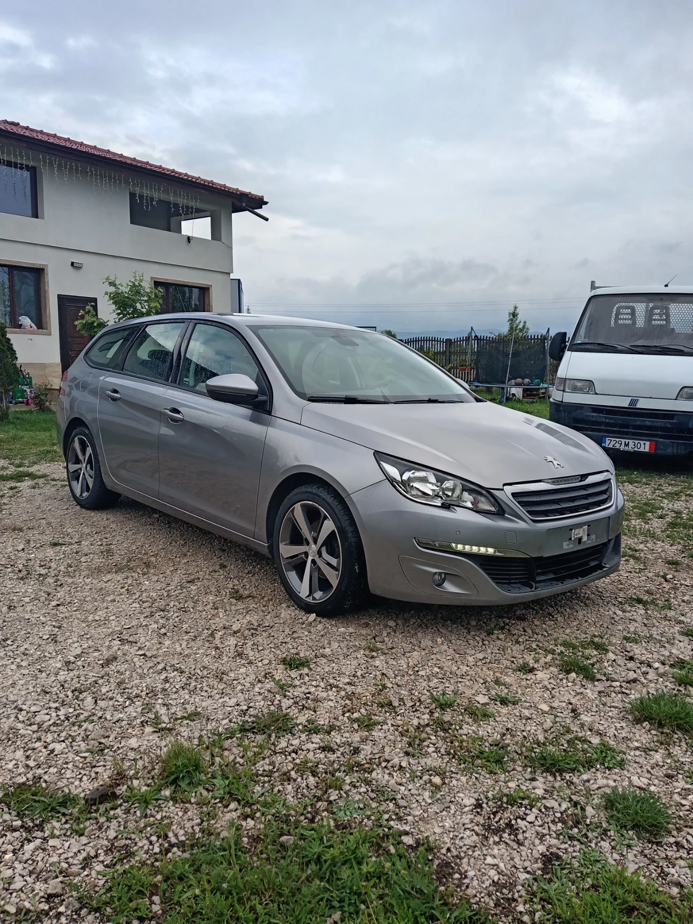 Peugeot 308 Бензин 1.2  - изображение 4