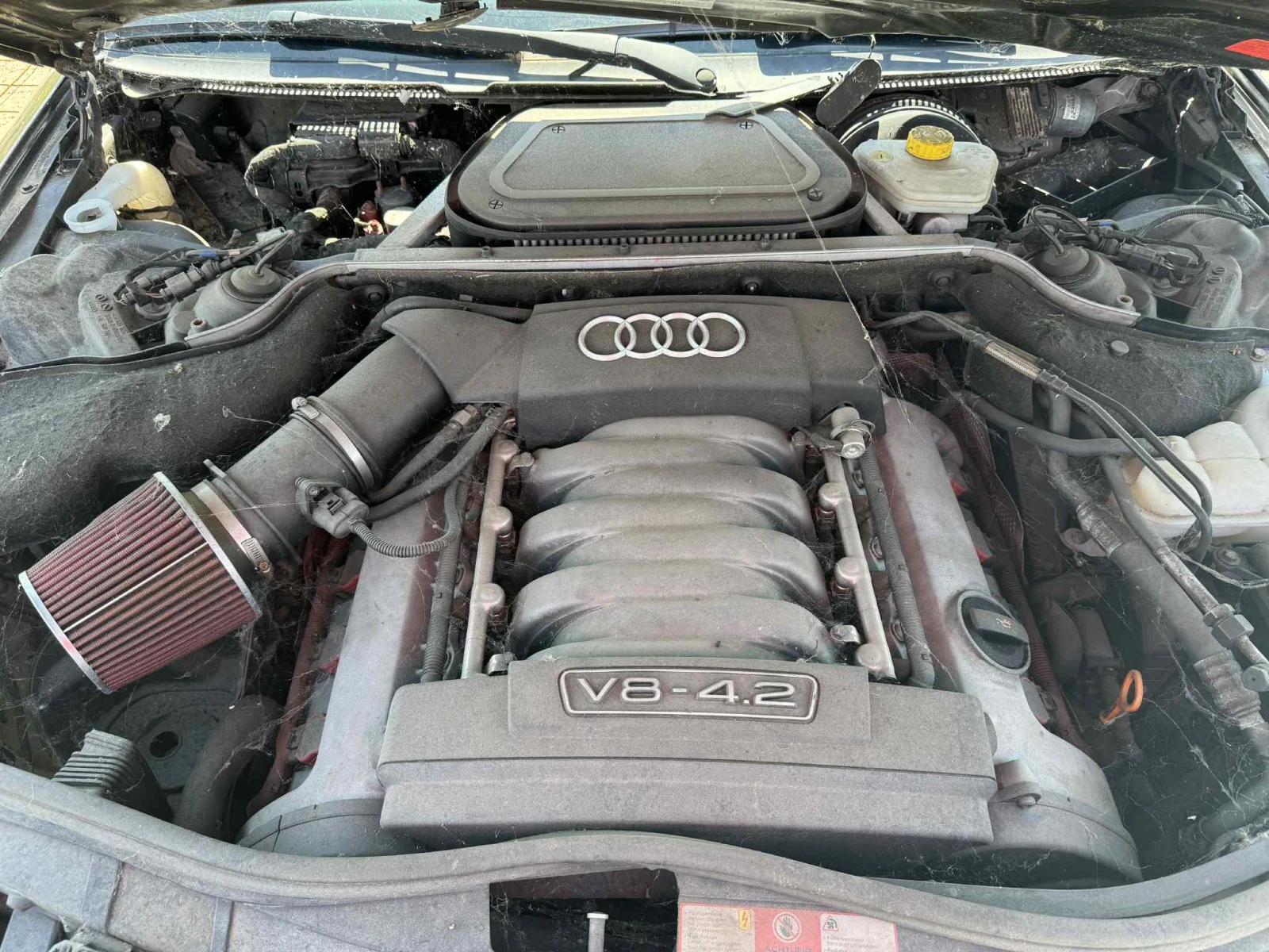 Audi A8 4.2 - изображение 6