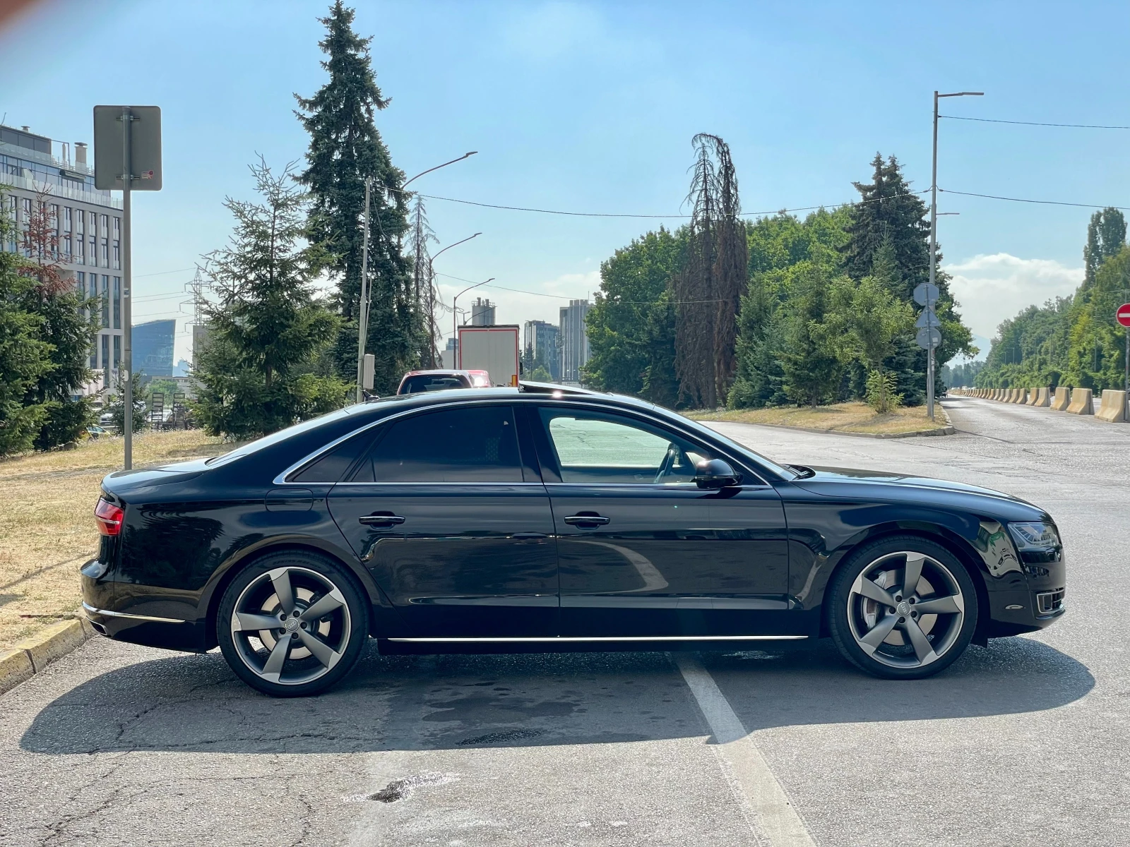 Audi A8 4.2TDI - изображение 4