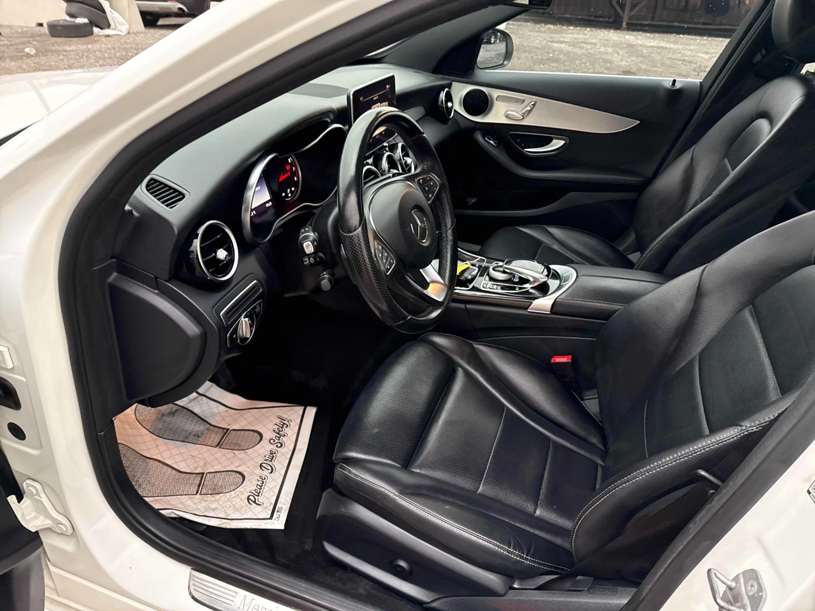 Mercedes-Benz C 300 * CARFAX * БЕЗ ПЪРВОНАЧАЛНА ВНОСКА - изображение 6