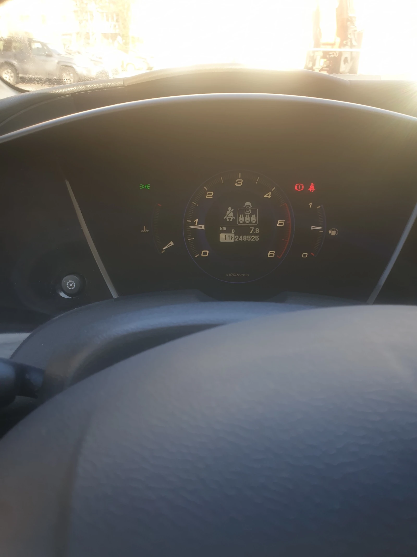 Honda Civic 2.2 CRDI 140 к.с. - изображение 8