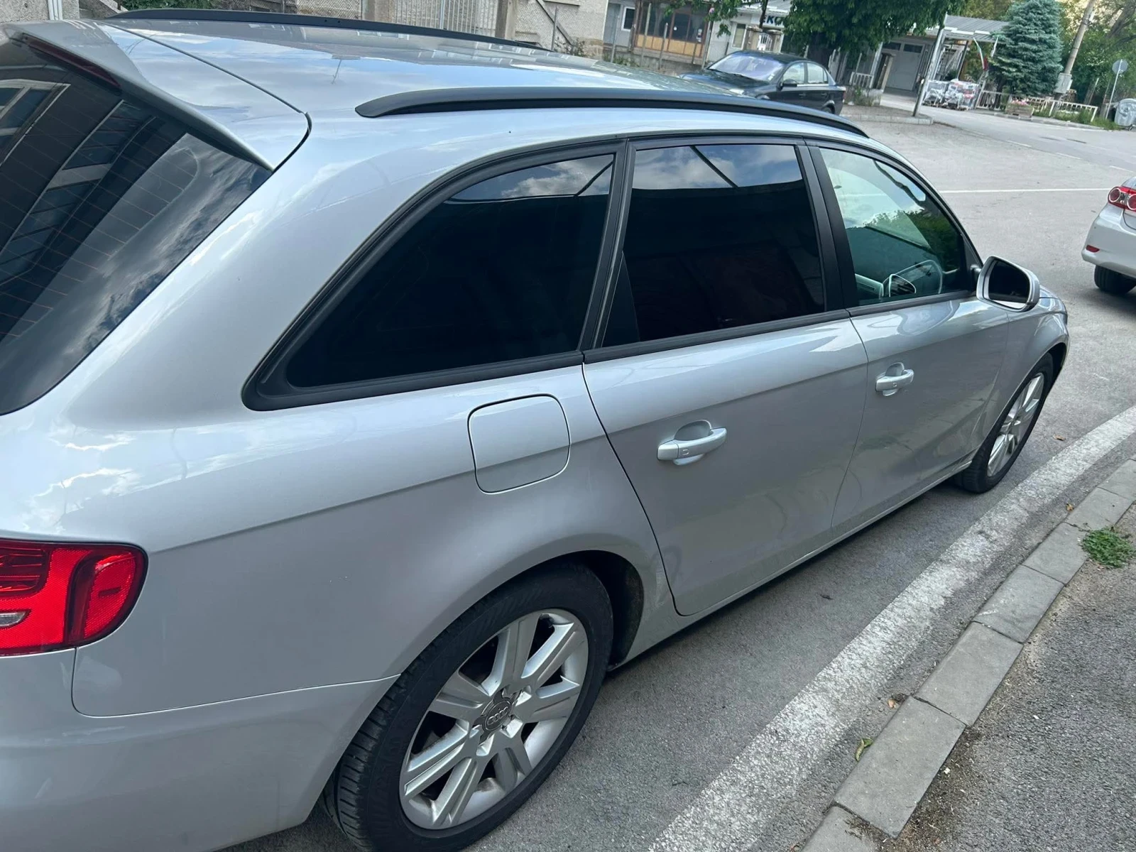 Audi A4 Комби - изображение 4