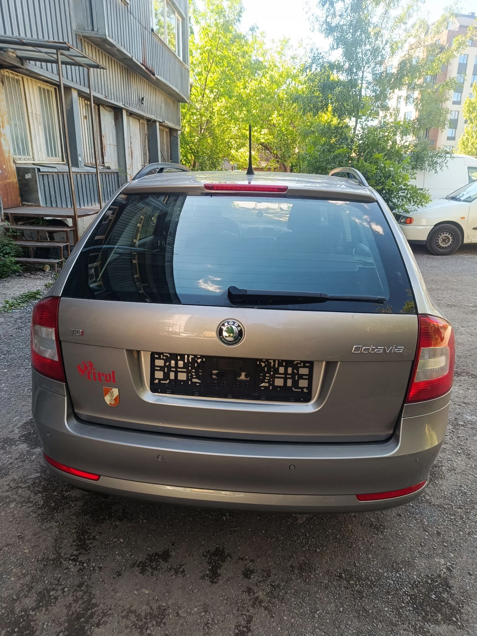 Skoda Octavia 2.0 TDI, Евро 5, 140 кс., снимка 5 - Автомобили и джипове - 55103814