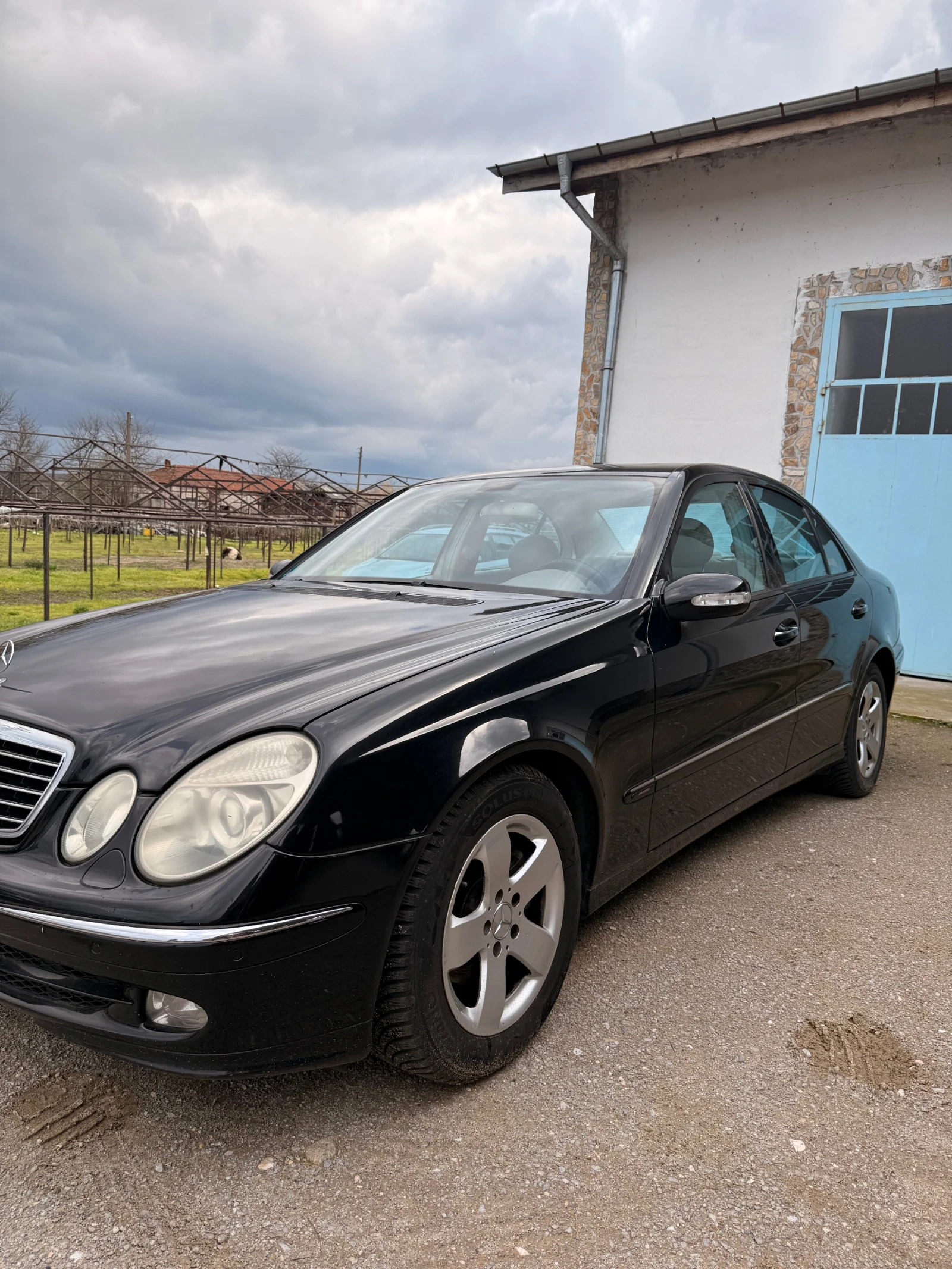 Mercedes-Benz E 270, снимка 2 - Автомобили и джипове - 54152125