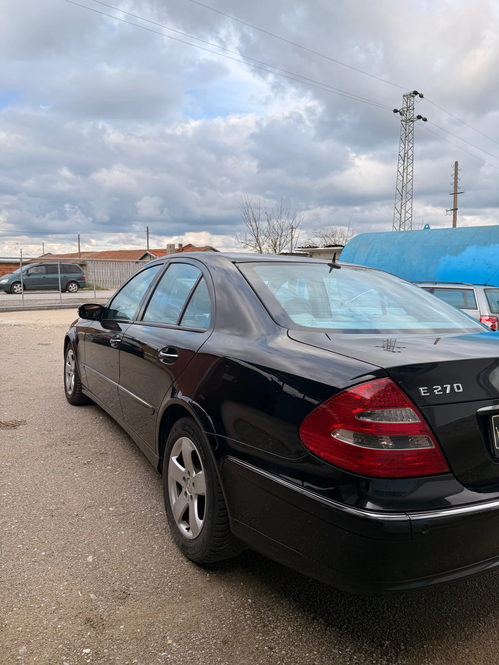 Mercedes-Benz E 270, снимка 4 - Автомобили и джипове - 54152125