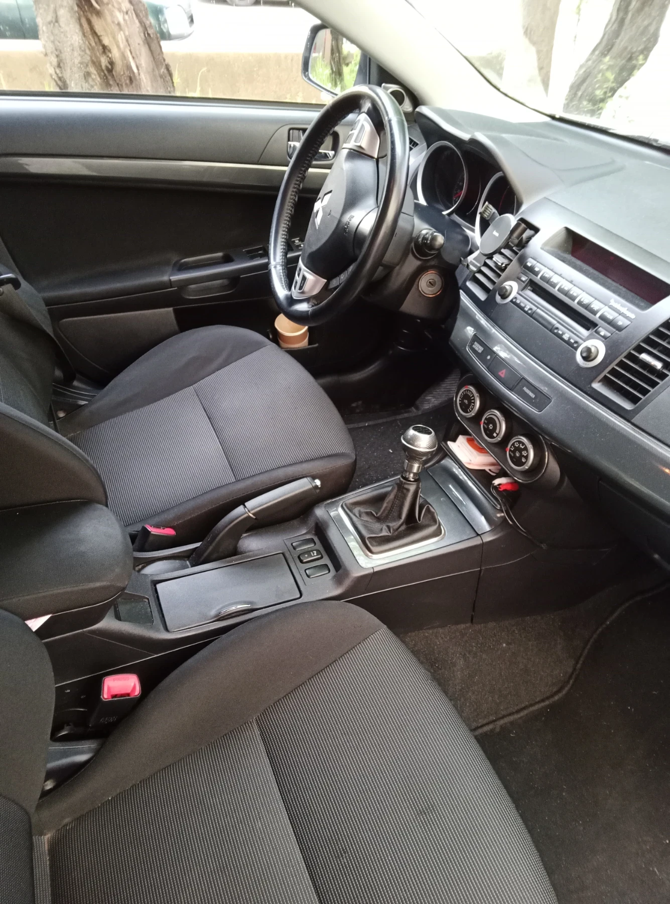 Mitsubishi Lancer Спортбек, снимка 8 - Автомобили и джипове - 54555266
