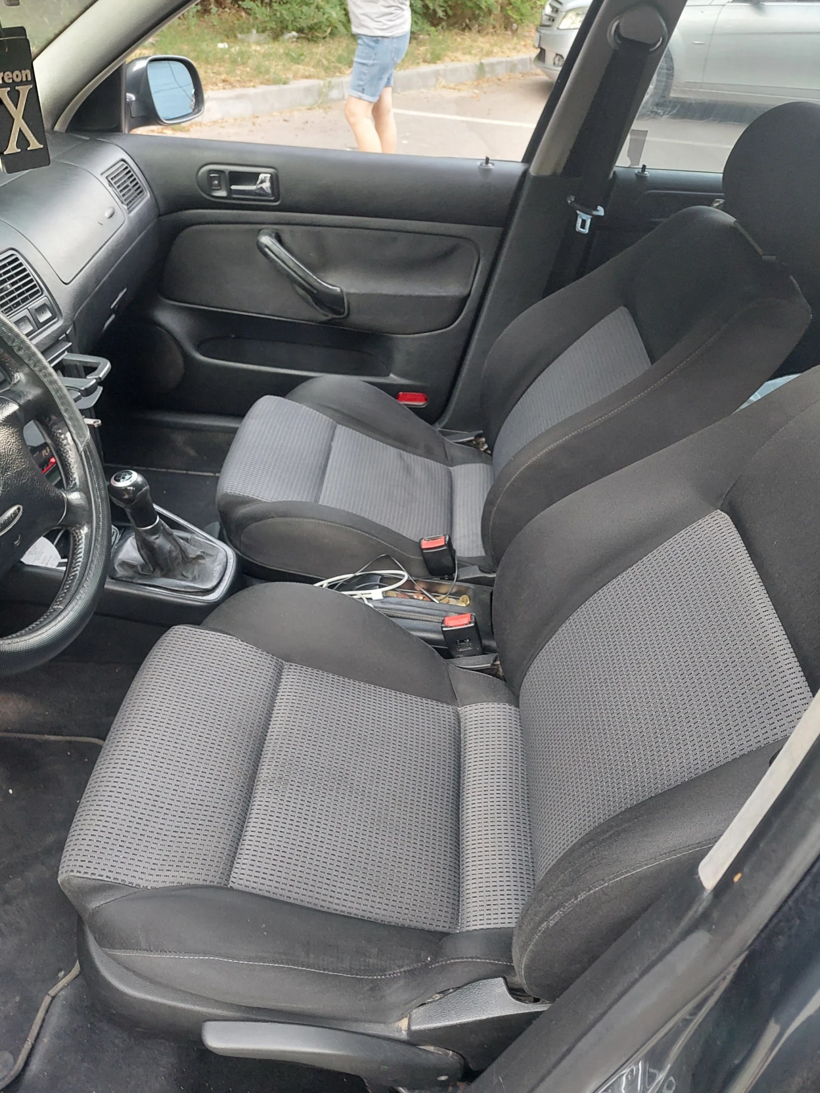 VW Golf 1.9тди, снимка 7 - Автомобили и джипове - 55155392