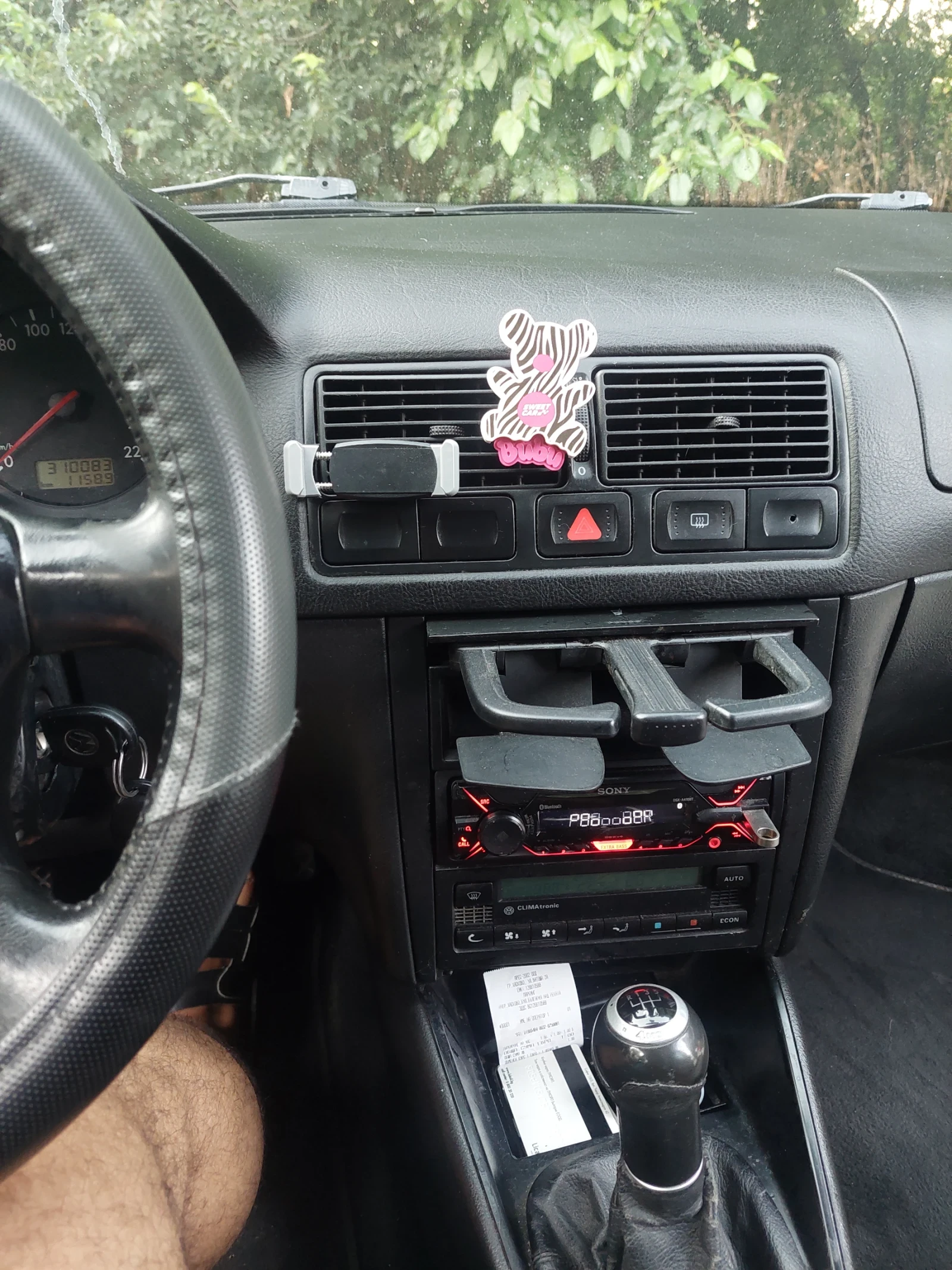 VW Golf 1.9тди, снимка 5 - Автомобили и джипове - 55155392