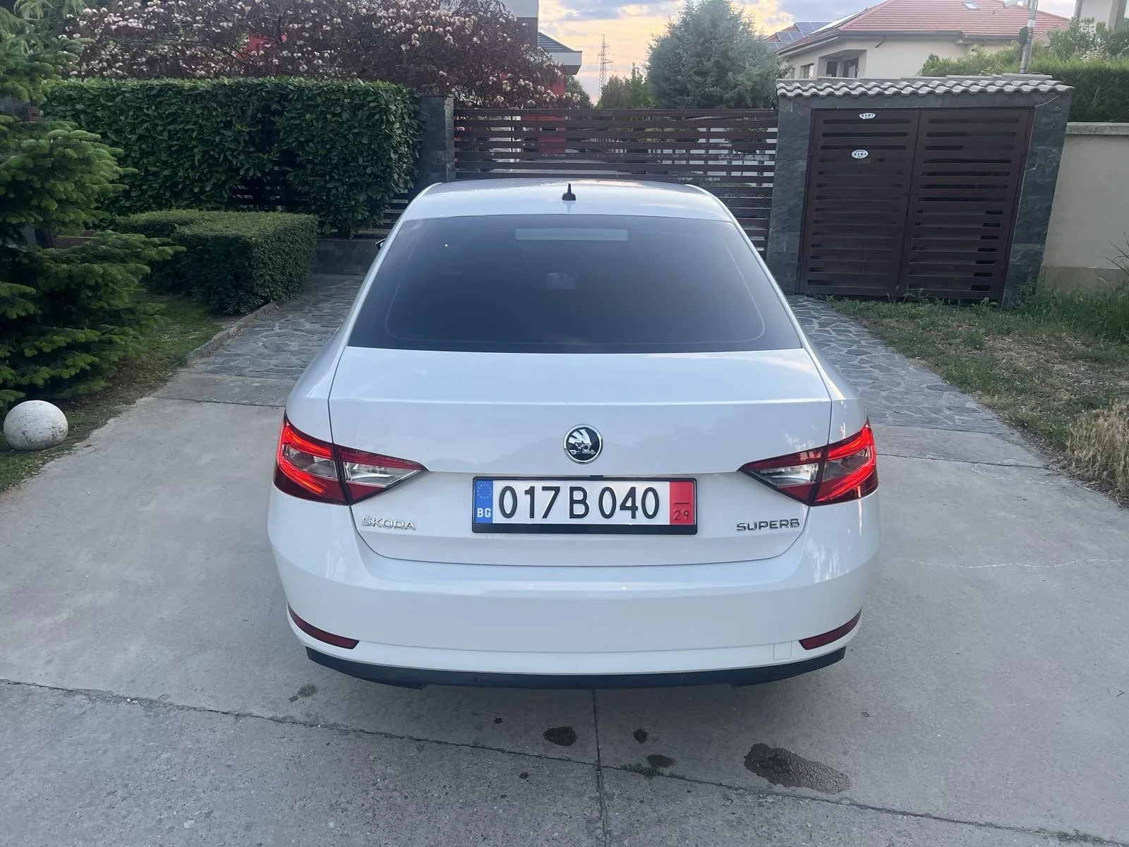 Skoda Superb 2.0 tdi 150кс, снимка 6 - Автомобили и джипове - 55123934