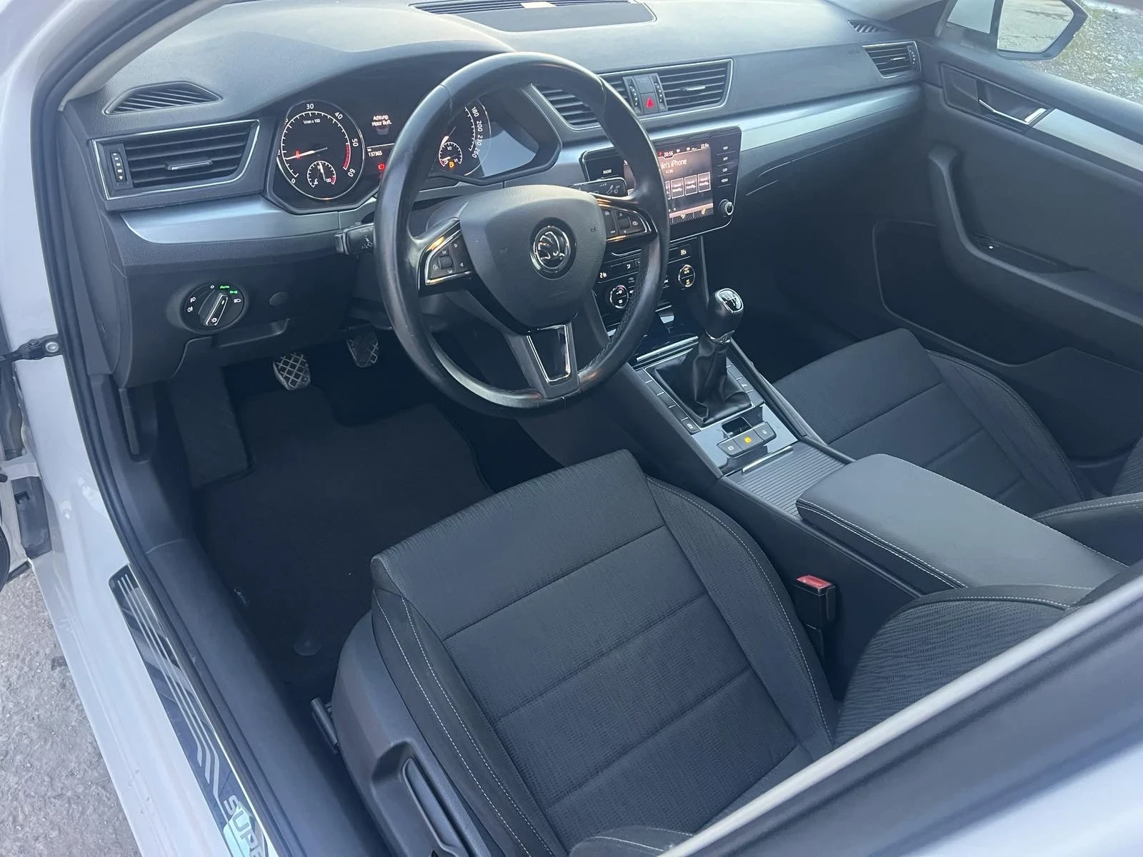 Skoda Superb 2.0 tdi 150кс, снимка 10 - Автомобили и джипове - 55123934