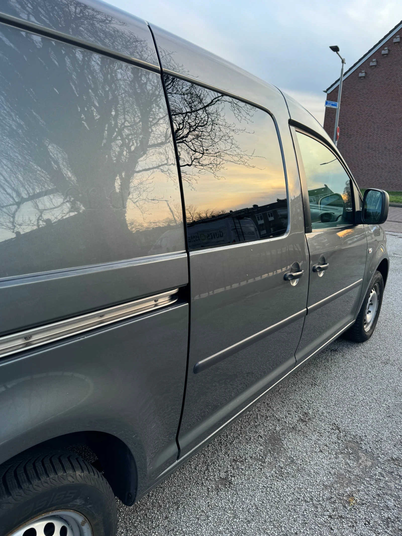 VW Caddy Maxi 1.6 TDI 102�� | Mobile.bg � ����������� 10