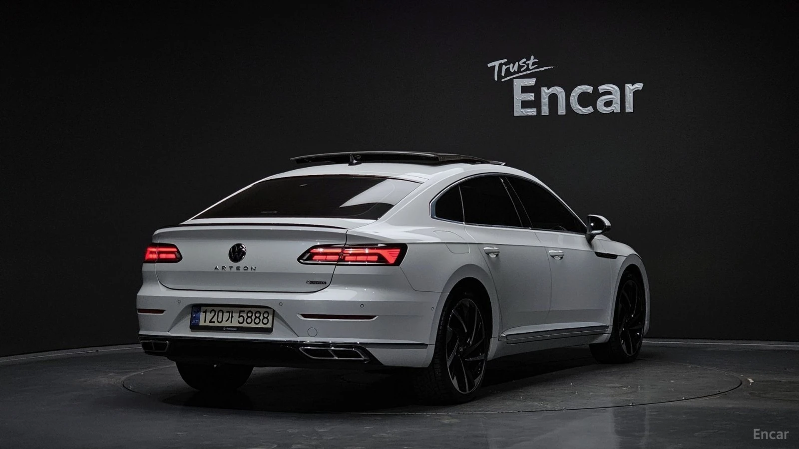 VW Arteon 2.0TDI* RLINE* 4MOTION* DISTRONIC* МАСАЖИ* 360* , снимка 3 - Автомобили и джипове - 55547188