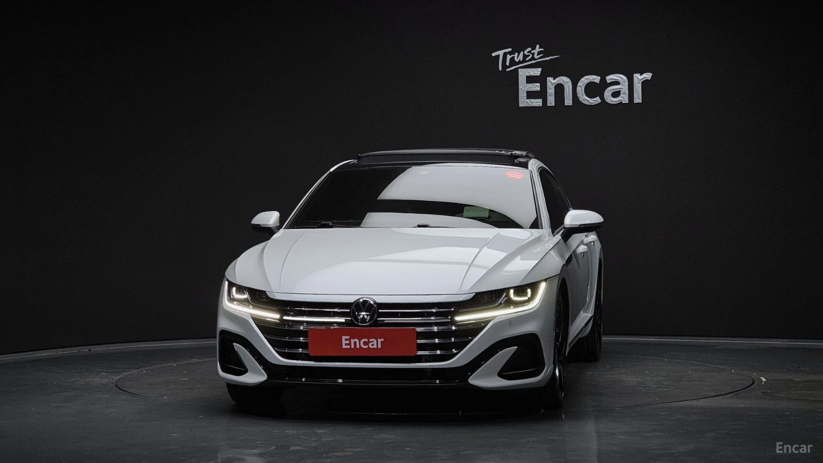 VW Arteon 2.0TDI* RLINE* 4MOTION* DISTRONIC* МАСАЖИ* 360* , снимка 2 - Автомобили и джипове - 55547188
