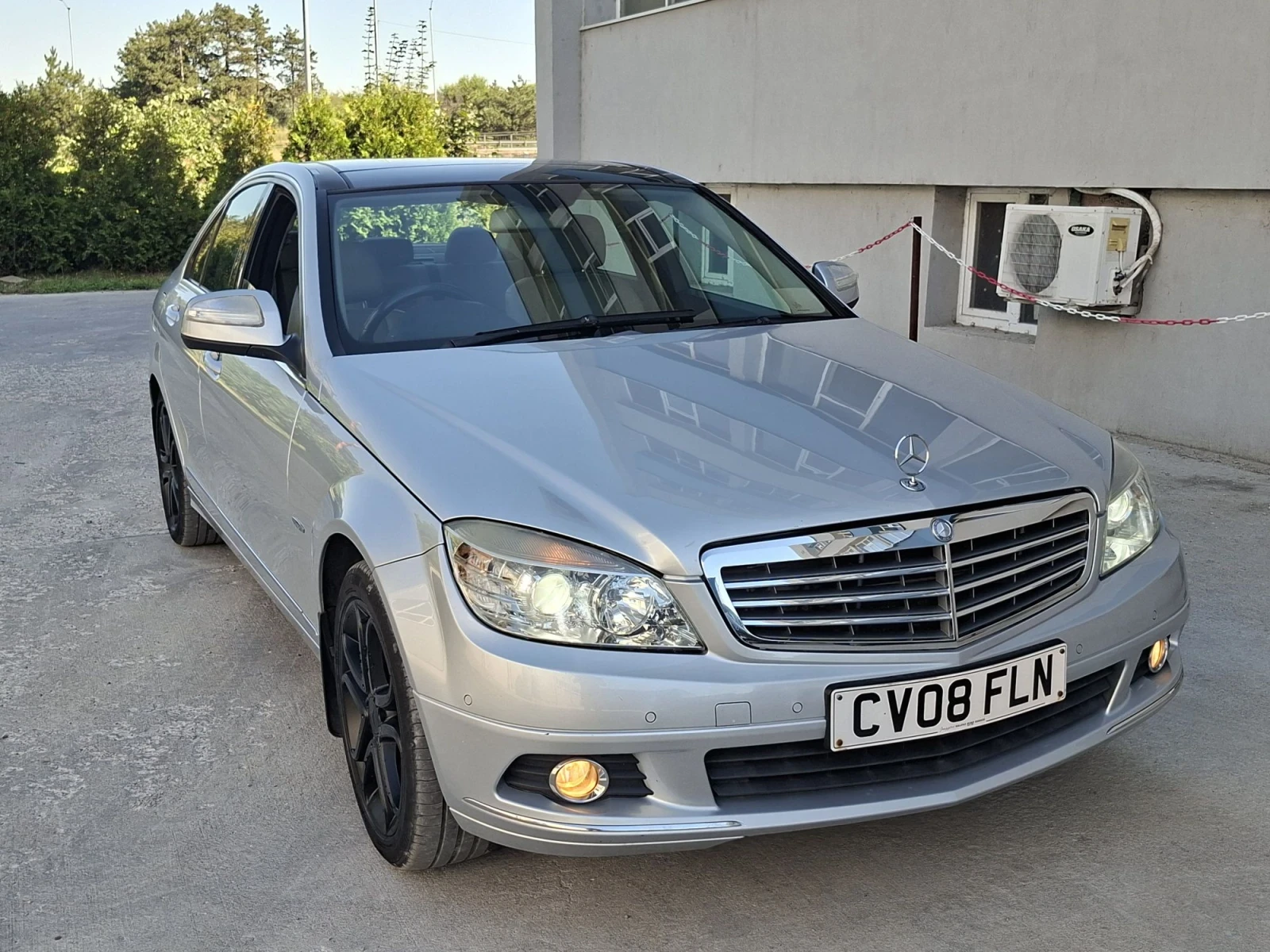 Mercedes-Benz C 320, снимка 4 - Автомобили и джипове - 55829377
