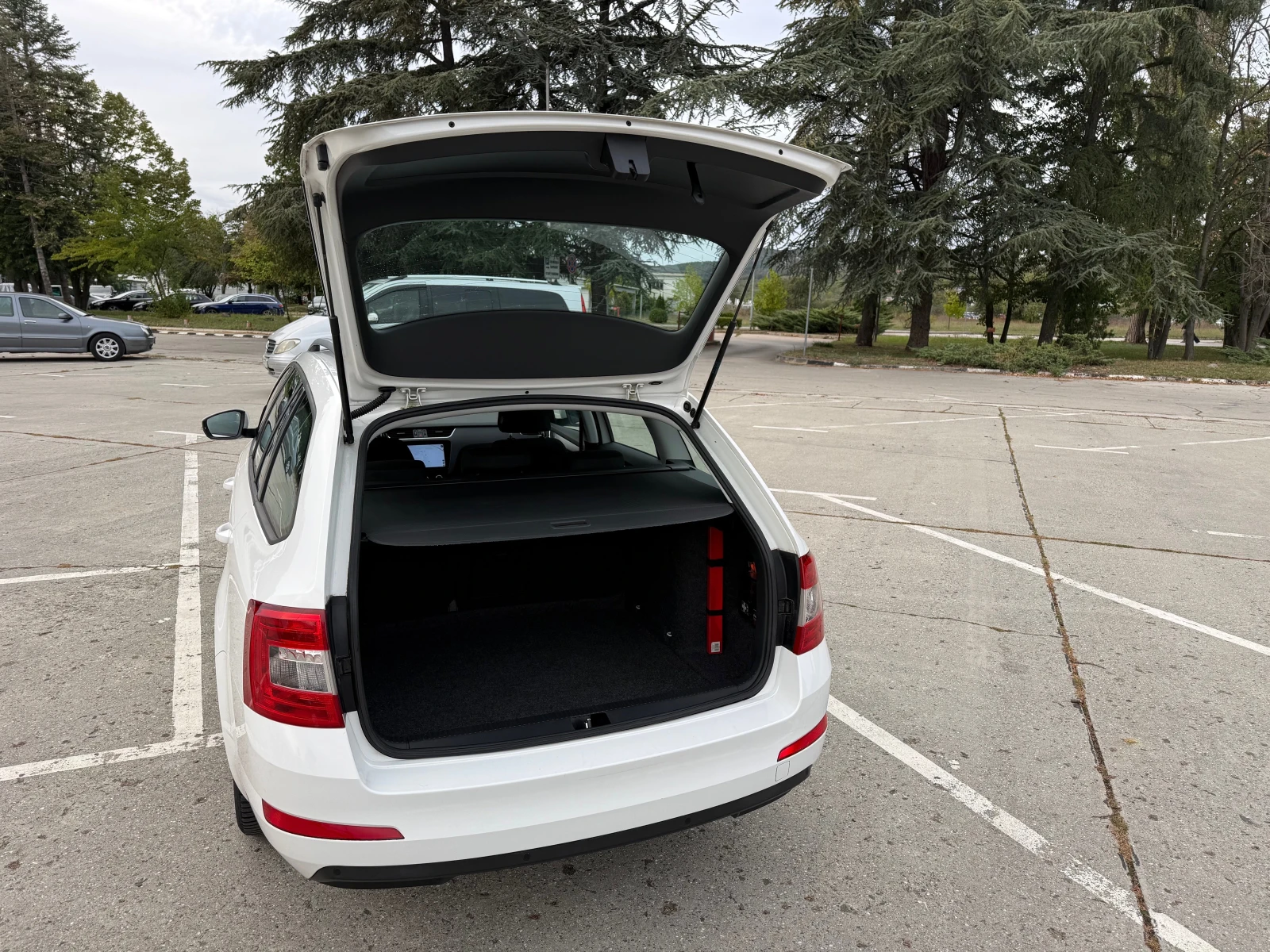 Skoda Octavia 2.0///150p.s///Android Auto///CARPLAY///, снимка 6 - Автомобили и джипове - 56273671