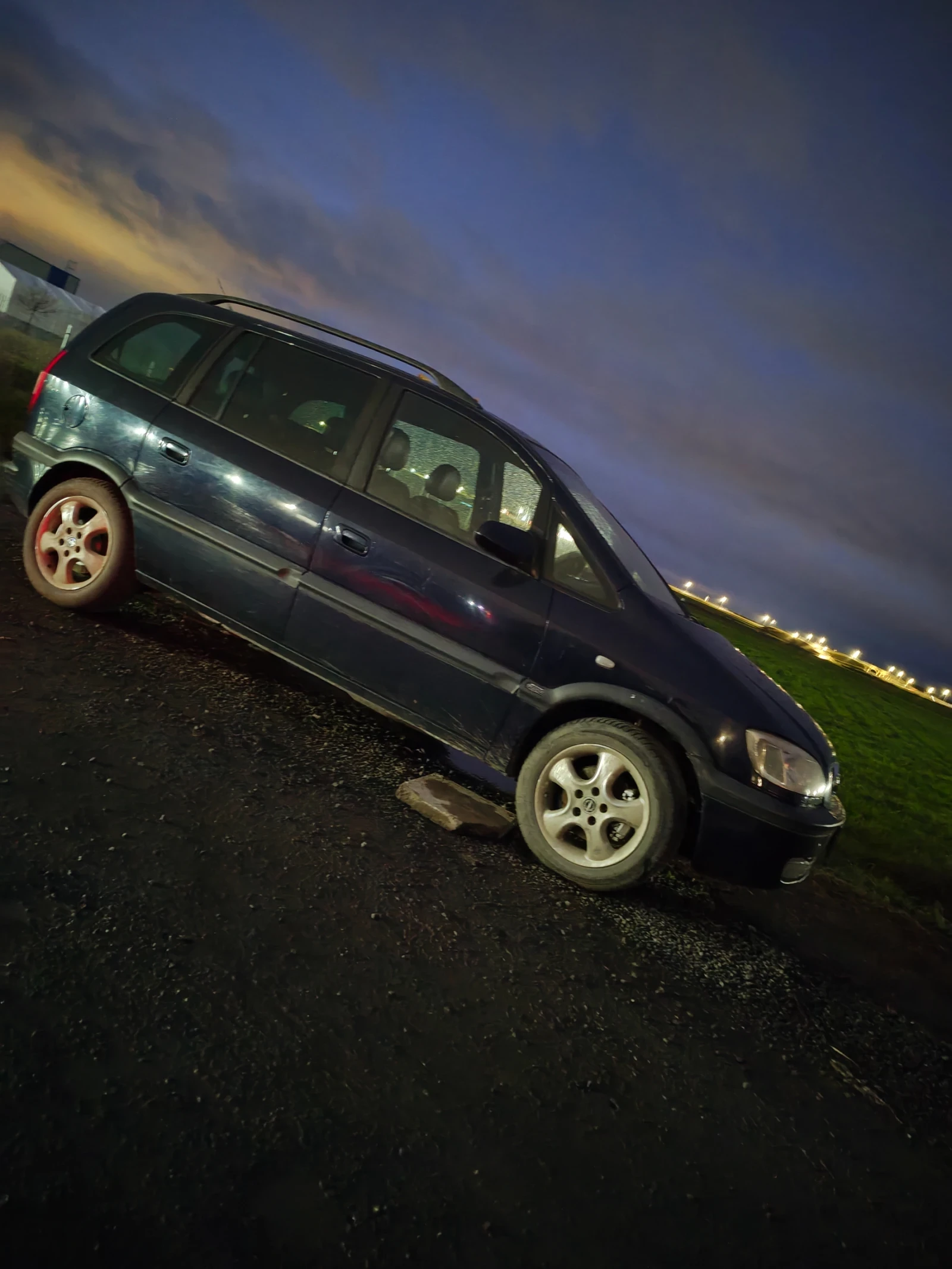 Opel Zafira, снимка 6 - Автомобили и джипове - 56402972