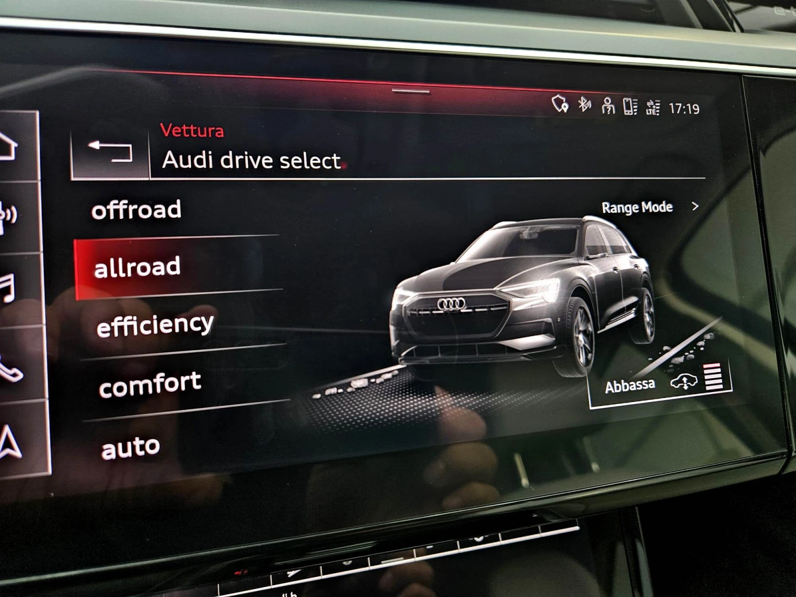 Audi E-Tron 55 quattro S line, снимка 15 - Автомобили и джипове - 56736615