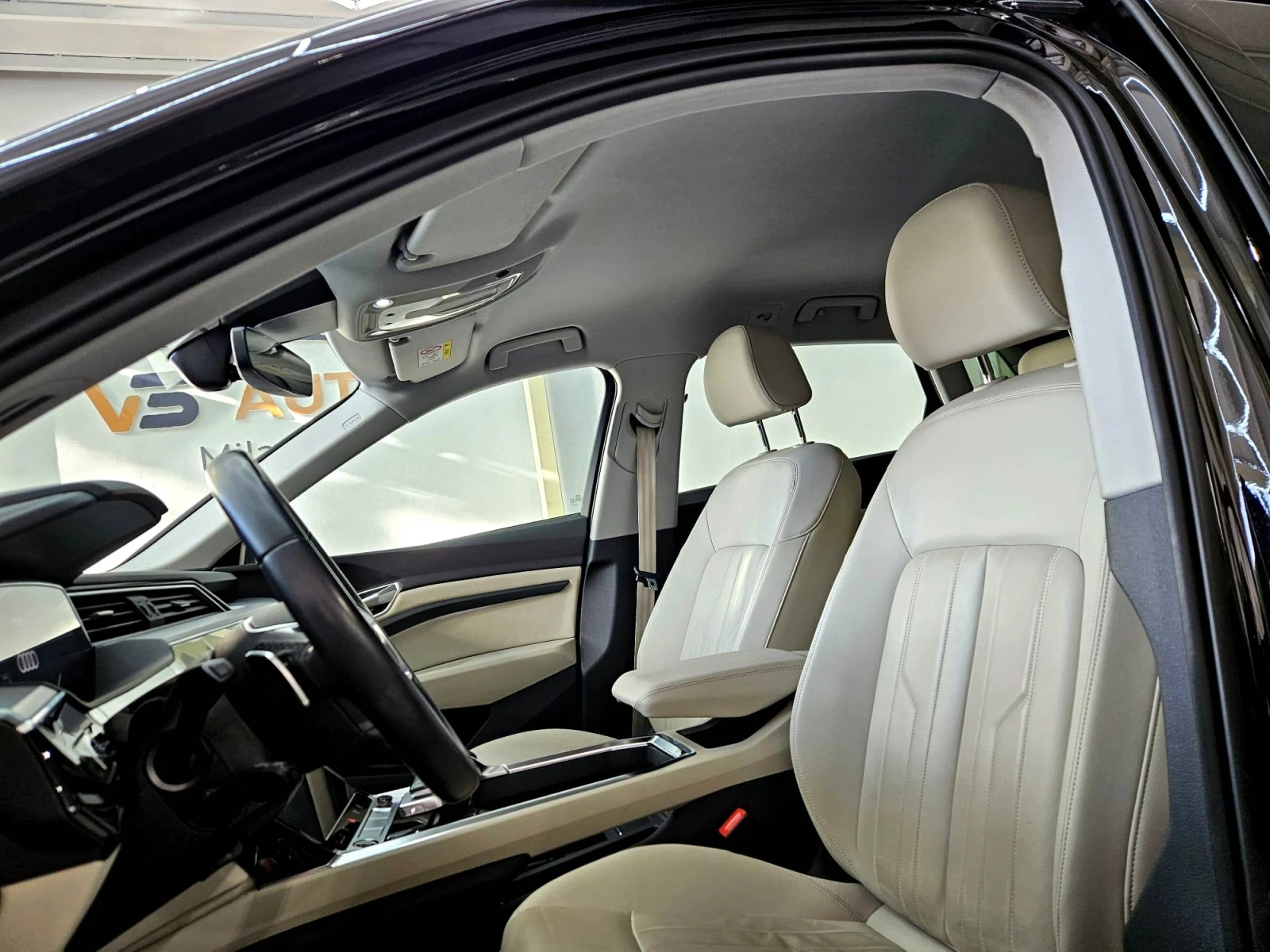 Audi E-Tron 55 quattro S line, снимка 12 - Автомобили и джипове - 56736615