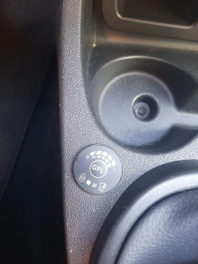 Dacia Duster 1.6GPL 115K.C, снимка 13