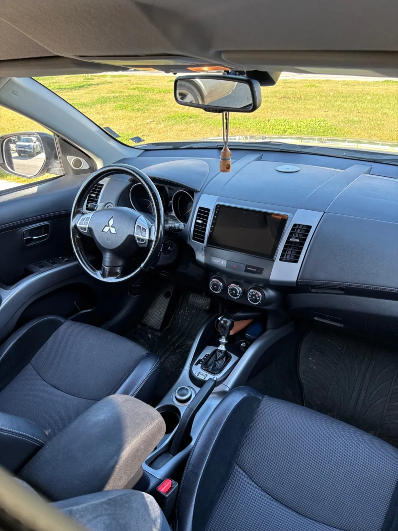 Mitsubishi Outlander 2, 2 DID, снимка 6 - Автомобили и джипове - 52815974