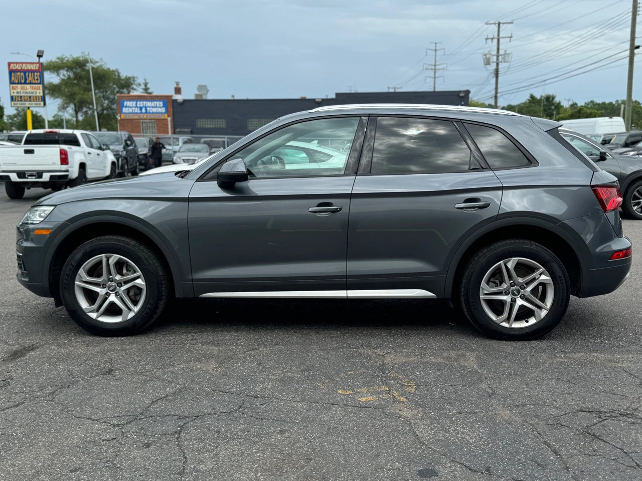 Audi Q5 Premium w/Technology Value Pkg - изображение 5