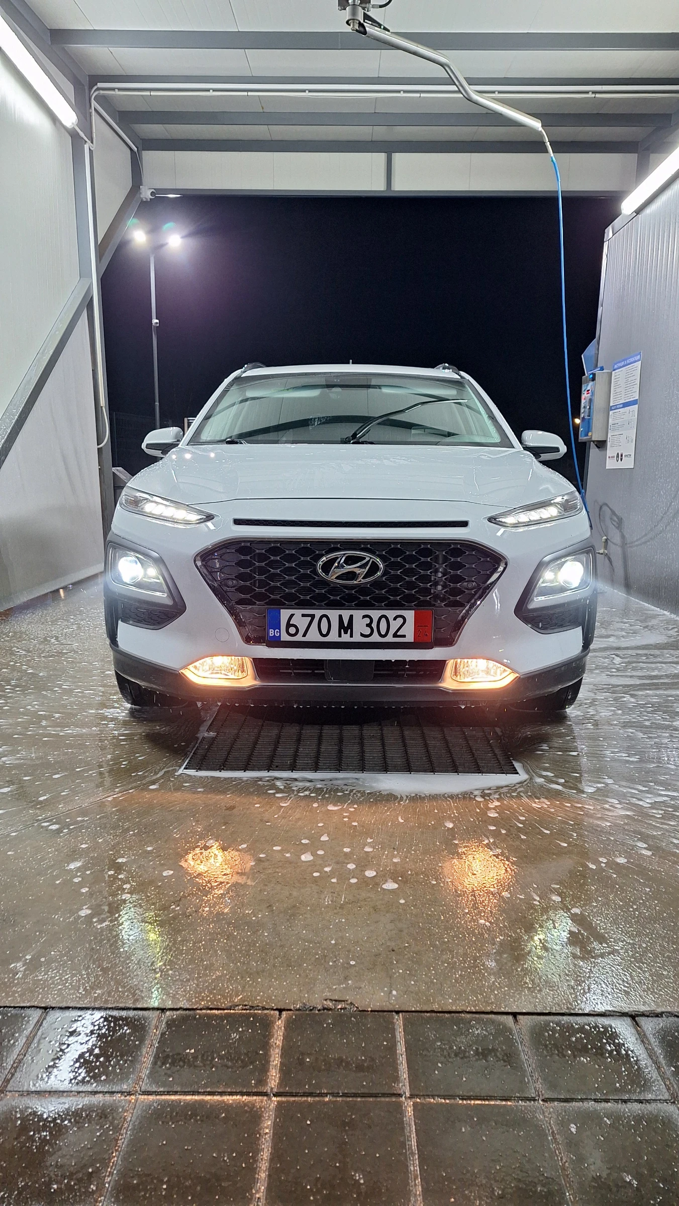 Hyundai Kona 1.6 T-GDI 177кс PREMIUM SWISS - изображение 4