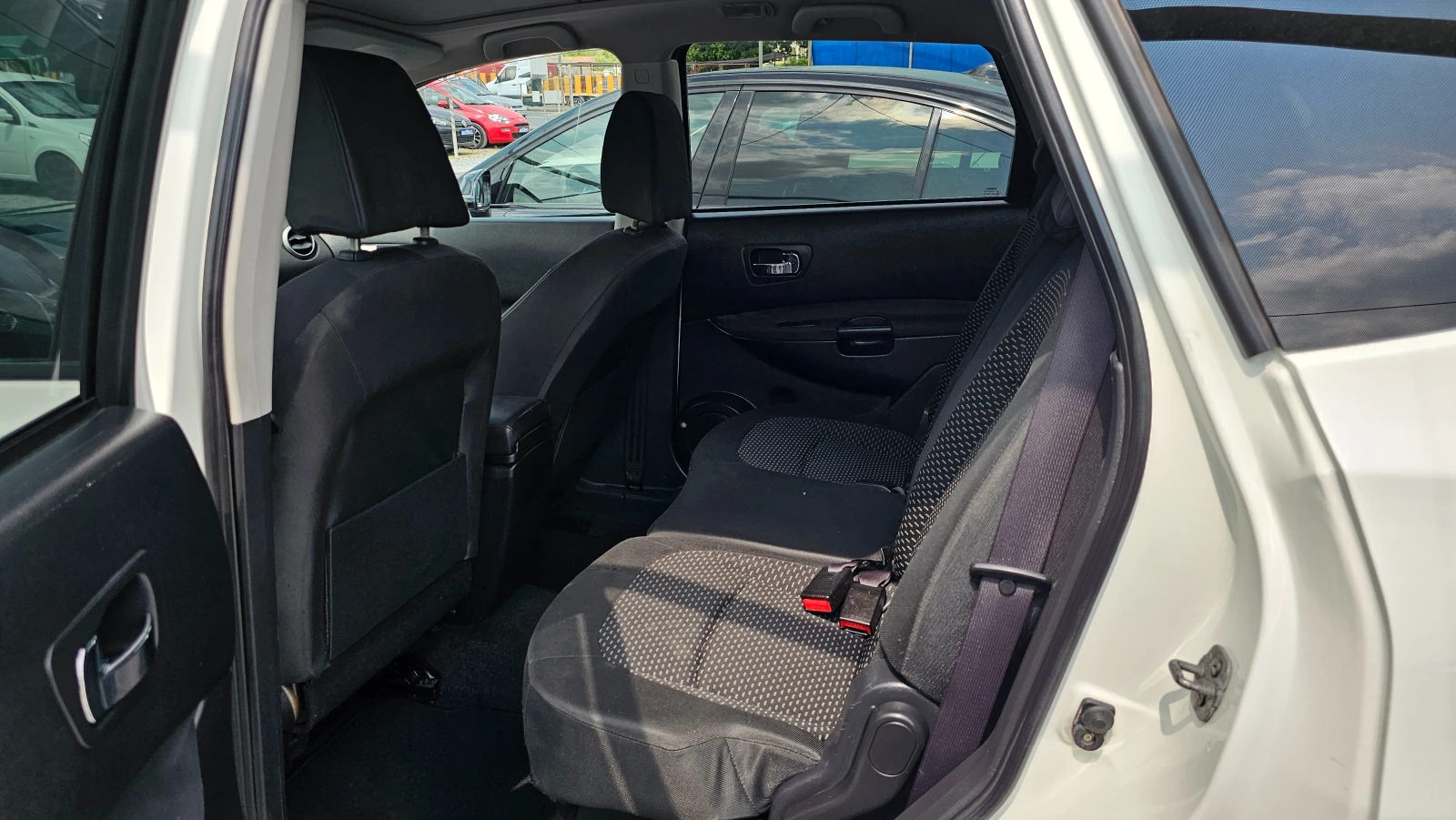 Nissan Qashqai 2.0DCI 6ск.7местен панорамен покрив - изображение 9