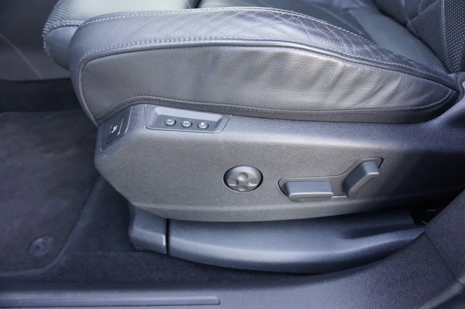 DS DS 7 Crossback PURE-TECH/131HP/RIVOLI/MASSAGE/360/MEMO/NAVI/816g | Mobile.bg � ����������� 15