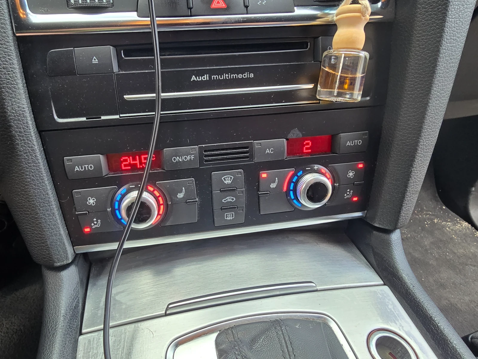 Audi Q7 Троен еслайн, снимка 9 - Автомобили и джипове - 53986502