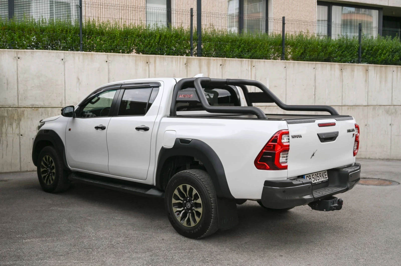 Toyota Hilux GR Sport, снимка 4 - Автомобили и джипове - 54636944
