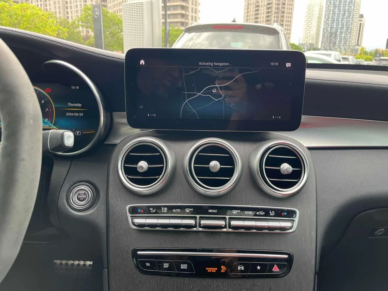 Mercedes-Benz GLC 43 AMG | CARFAX | БЕЗ ПЪРВОНАЧАЛНА ВНОСКА, снимка 10 - Автомобили и джипове - 55106019