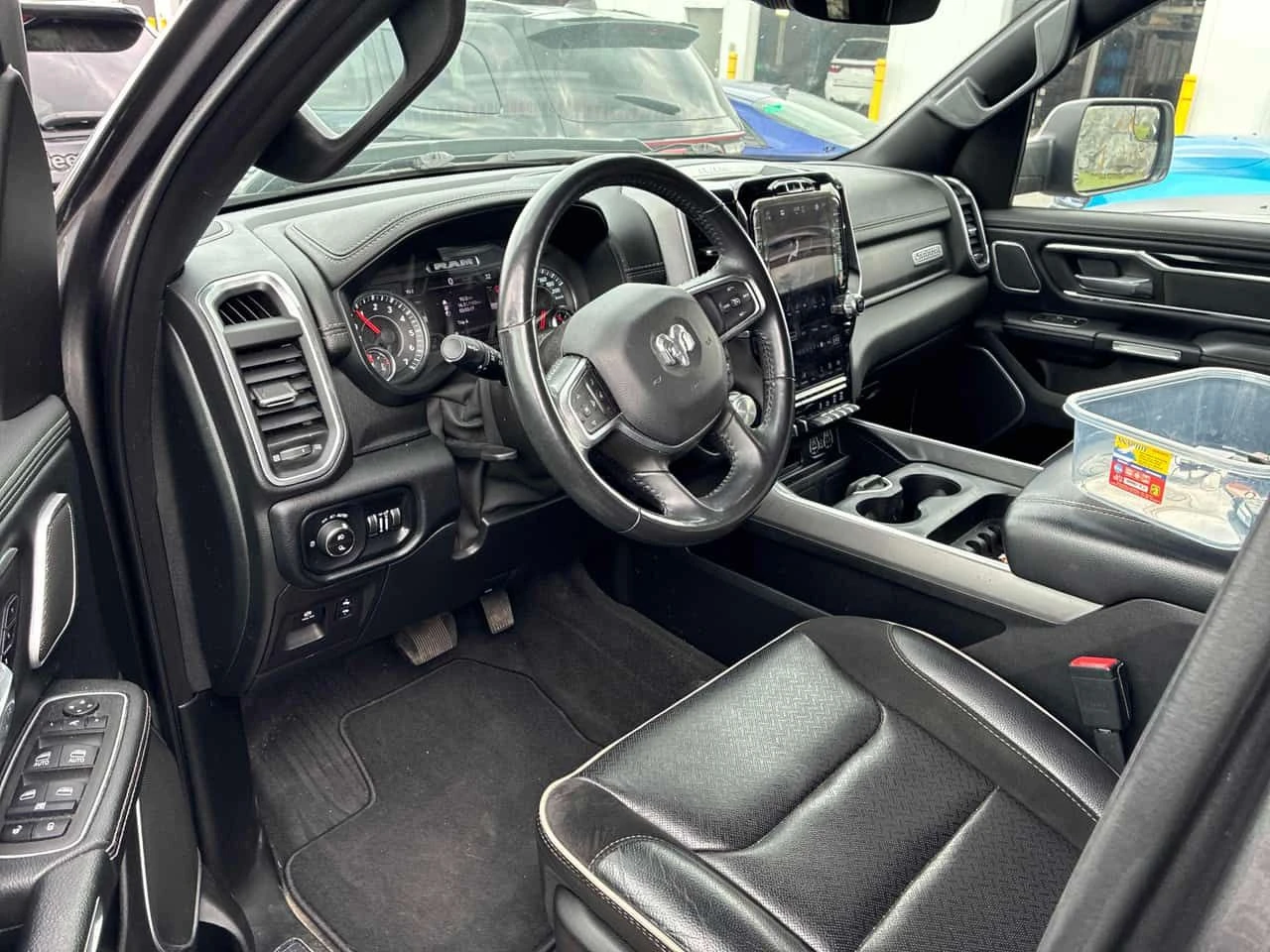 Dodge RAM 1500 * Laramie * АВТОКРЕДИТ БЕЗ ПЪРВОНАЧАЛНА ВНОСКА* , снимка 5 - Автомобили и джипове - 55373857